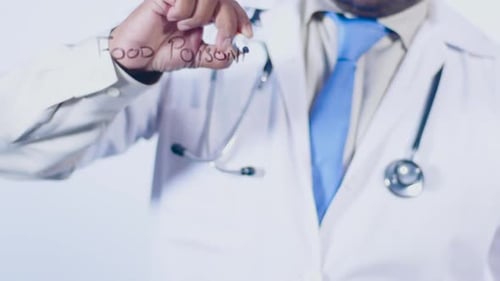 Un médecin indien écrit une intoxication alimentaire