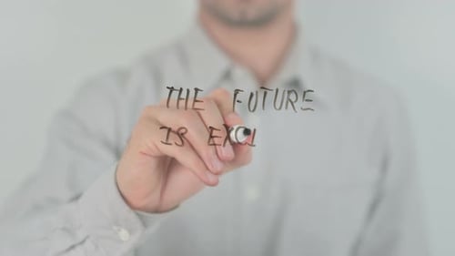 Die Zukunft ist aufregend, mit der Hand auf dem Bildschirm zu schreiben