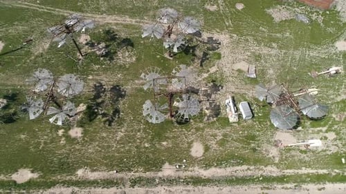 Vue de haut en bas du site des ruines solaires du Delta