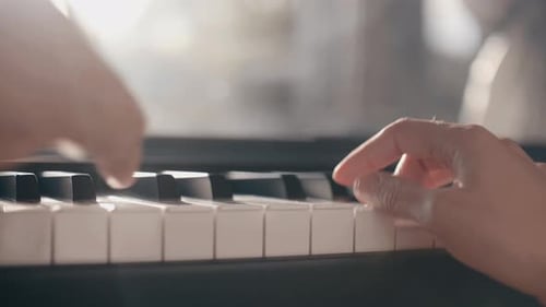 Tocando el piano