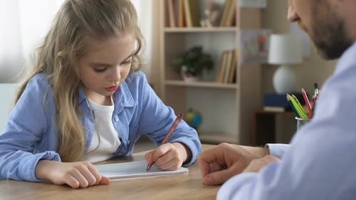 Notizbuch für Mädchen zum Schreiben von Übungen mit Tutorenhilfe, Zusatzausbildung, Unterstützung