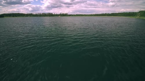 Voando sobre o lago