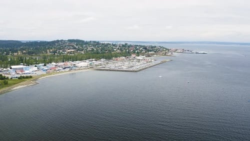 Vol vers les bâtiments du centre-ville de Port Townsend, Washington, États-Unis