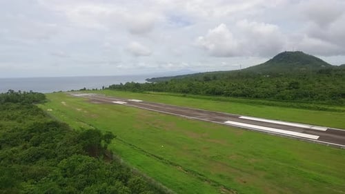 AH - Runaway des kleinen Flughafens auf Weh Island 03
