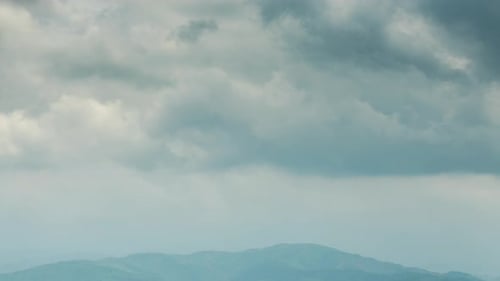 Timelapse Beaux nuages orageux