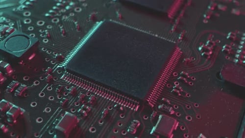 Futuristische Konzeptvisualisierung, Leiterplatte, CPU-Prozessor, Mikrochip, der künstlich startet