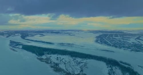 Wunderschöne Winterlandschaft Gefrorene Flüsse und Seen im Eis