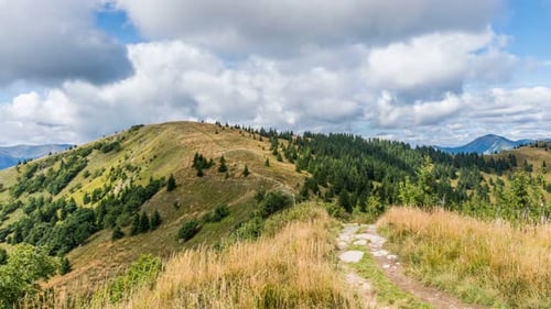 Scenic Mountain Range on a Partly Cloudy Day