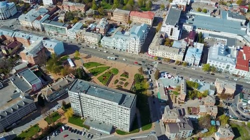 Luftaufnahme des Wohnviertels. Gebäude Stadt abstrakte Drohnenansicht