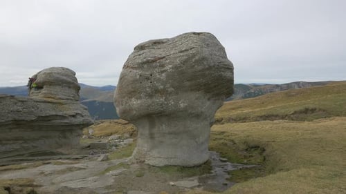 Meseta de Babele con formaciones rocosas