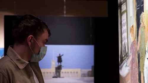 Visiting gallery during coronavirus pandemic