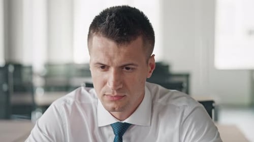 Gerente de recepción en el lugar de trabajo