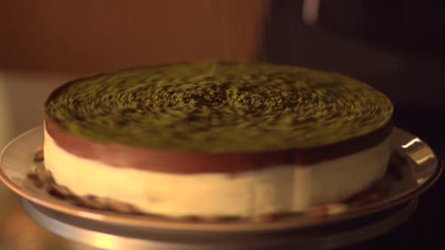 cake decoration hand