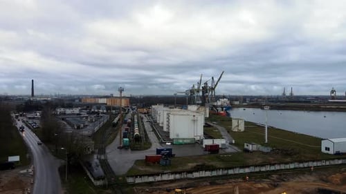 Cargo port