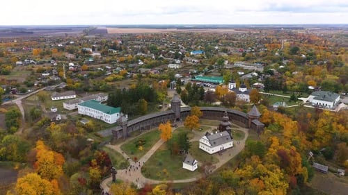 Vue panoramique aérienne de la forteresse ukrainienne à Baturin