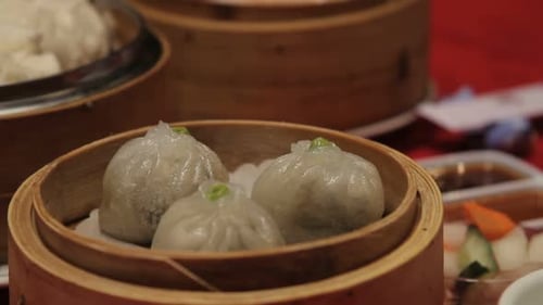 Gros plan des dim sum dans un restaurant chinois