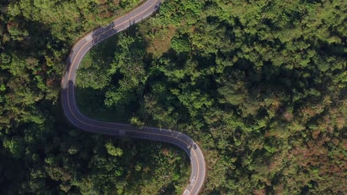 Doi Phu Langka Curvy Road im Berg des Bezirks Pua, Provinz Nan, Thailand