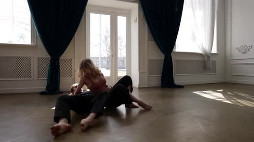 Modern Ballet Performance Young Man and Woman are Rehearsing in Hall