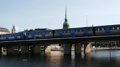 Time lapse from Metros passing by