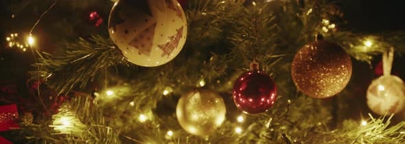 Zoom In on Christmas Ball tree