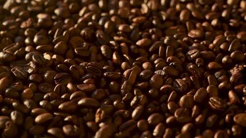 Kaffee mit ganzen Bohnen