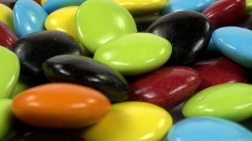 Buntes, mit Zucker überzogenes Schokoladen