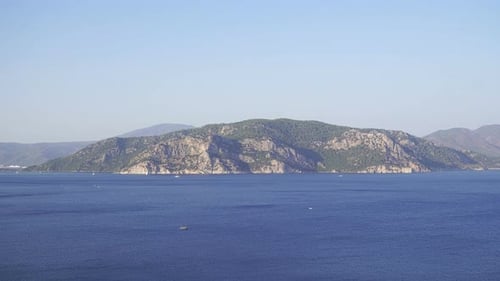 Faszinierender Blick auf die Berge der Ägäis 2