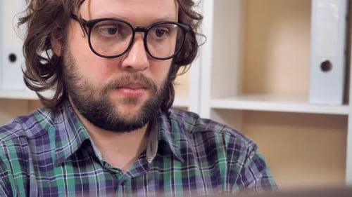 Bearded Guy Use Pc in Office