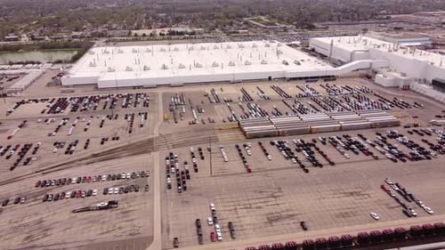 Véhicules à l'usine de fabrication de l'usine d'assemblage Stellantis Sterling Heights dans le Michigan, aux États-Unis