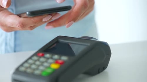 Contactless Payment with Mobile Phone and Card Reader