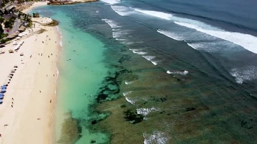 FULLHD Melasti Strandantenne Bali