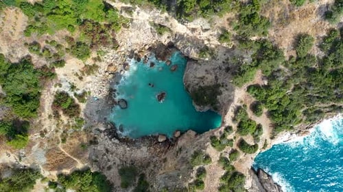 Laguna azul en Turquía filmada con un Zumbido