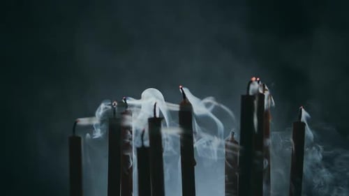 Fumez quatre bougies et elles cessent de brûler