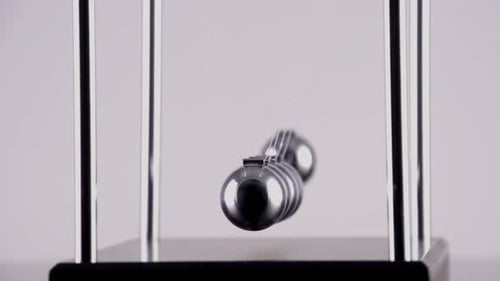 Newton's Cradle Slow Motion