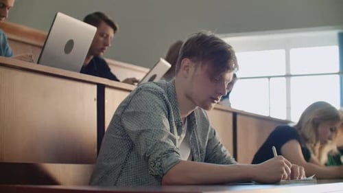 The College Current Audience in Which Students Listen to the Teacher and Write a Short Film Report