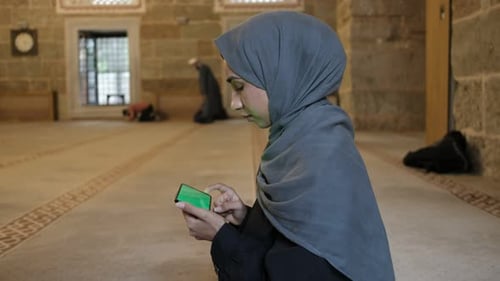 Faithful Muslim Girl