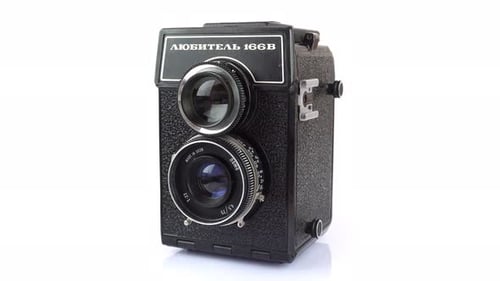 Appareil photo reflex à double objectif de moyen format soviétique.