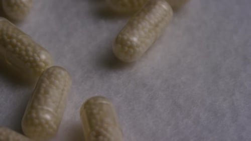 Rotierende Stock-Bildmaterial von Vitaminen und Pillen - VITAMINS 0105