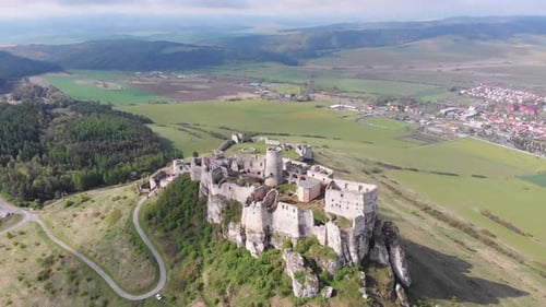 Vue aérienne sur Spissky Hrad