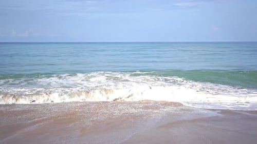 Beautiful tropical beach sea ocean with blue sky and white cloud