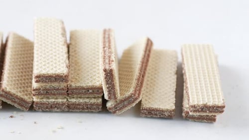 Detail Short of Wafer Roll Chocolate
