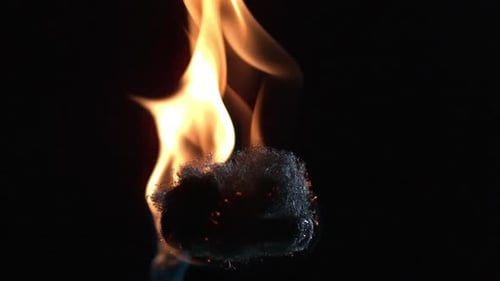 Zeitlupe beim Drehen des Feuers
