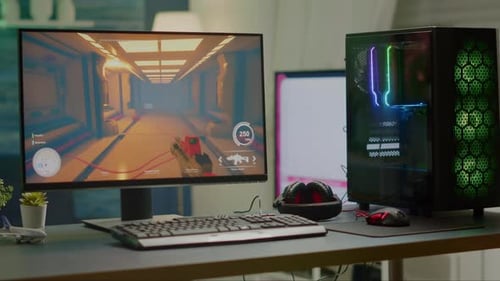 Professionelles Gaming-Studio im leeren Raum mit leistungsstarkem RGB-Computer