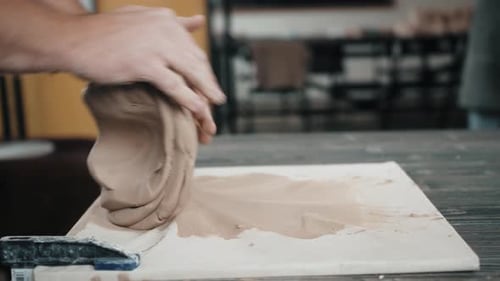 Potier conceptuel Potter en atelier