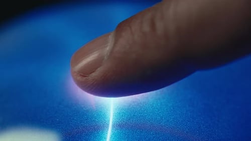 Gerät mit Plasma Impulse Touch ID-Erkennungstechnologie
