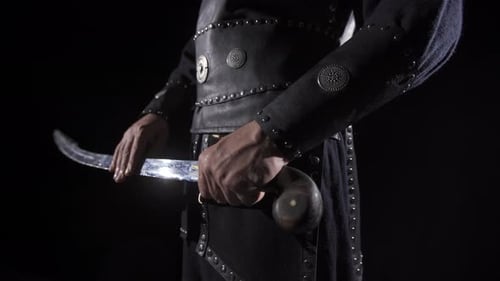 Ritter im Mittelalter. Schwarzer Hintergrund.