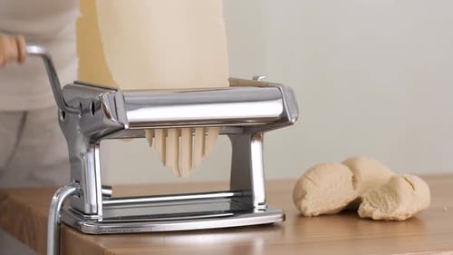 Making Fresh Pasta with Manual Machine