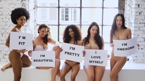 Set studio Body Acceptance