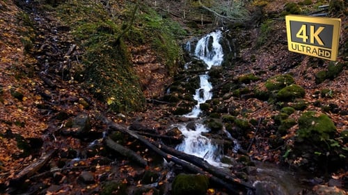 Wasserfall in der Natur