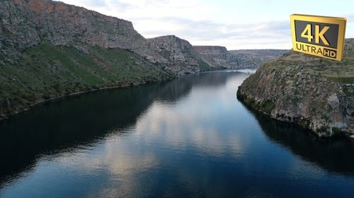 Zweitgrößter Canyon der Welt, aufgenommen von Air Turkey 1